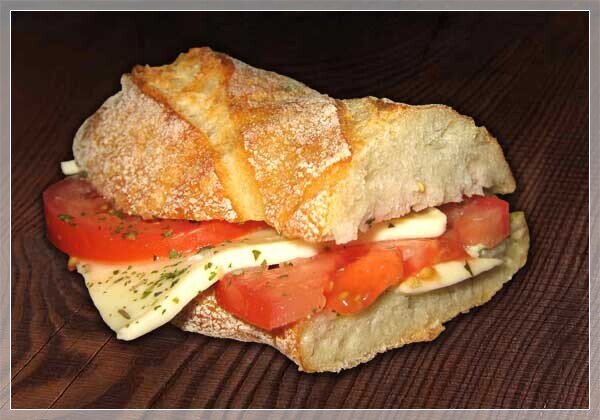 Knuspriges Baguette mit Toamten & Mozzarella